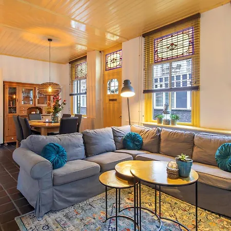 Posthuisje 펜션 잔드보르트